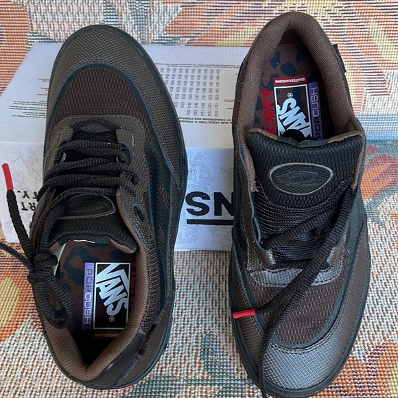 Vans WMNS Wayvee
(Justin Henry) Coffebean
VN0A5JIA8AC
Sneakers G - Picture 13 of 16